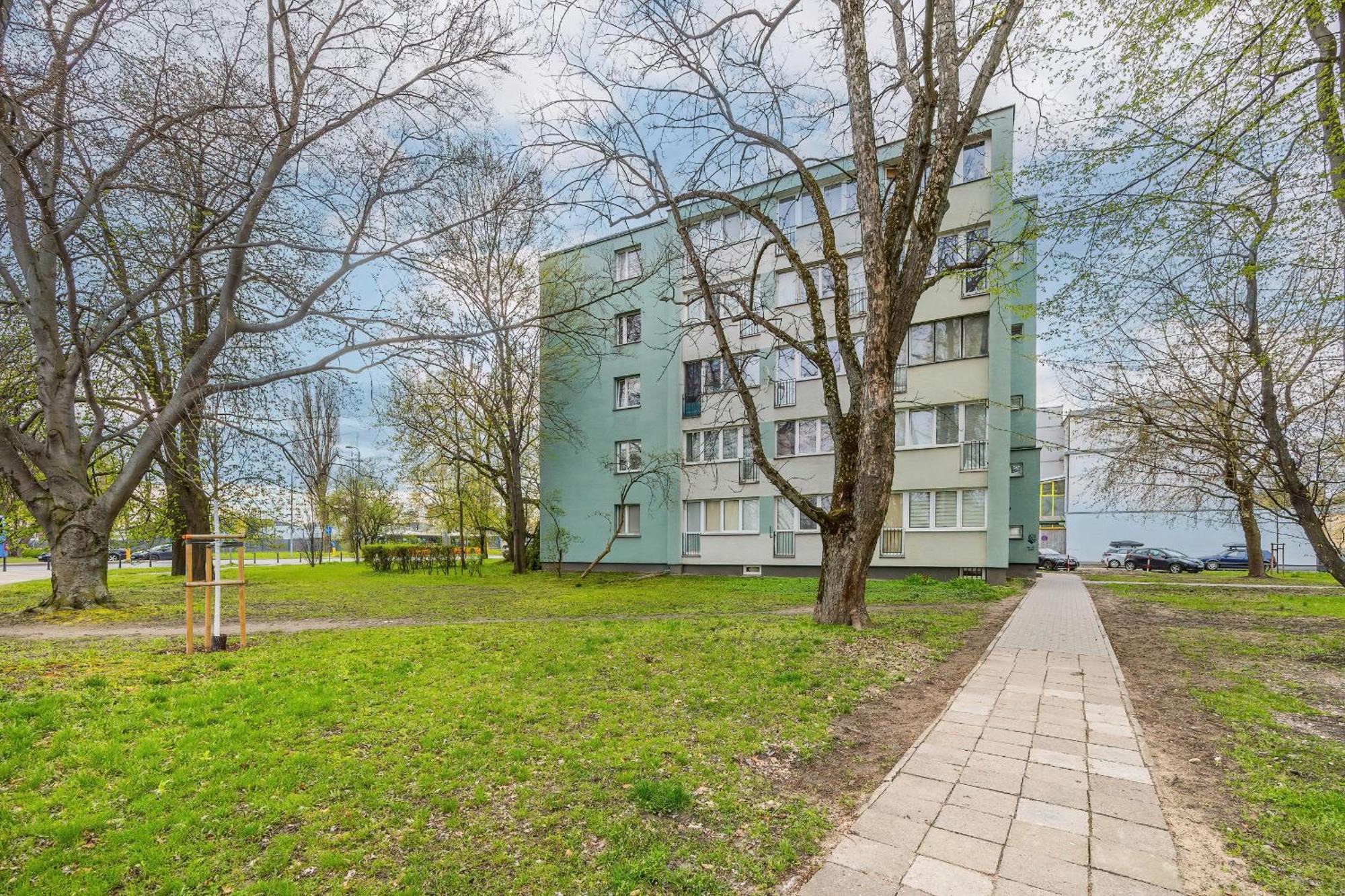 Modern Black & Wooden Apartment Warsaw Near The Airport By Noclegi Renters Exteriör bild